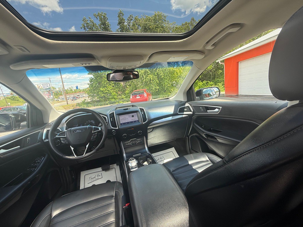 2020 Ford Edge Image 28