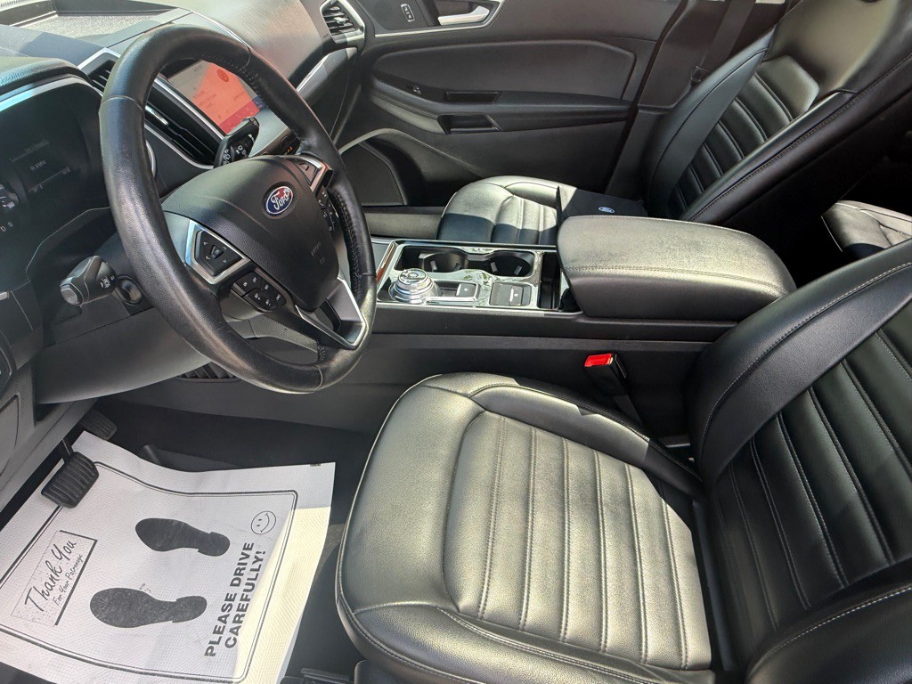 2020 Ford Edge Image 30