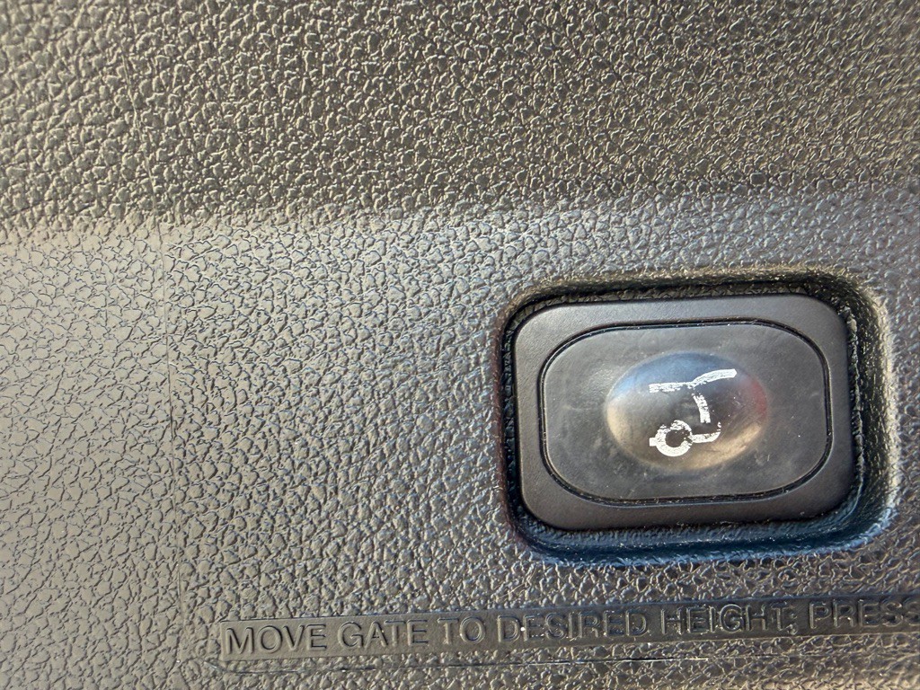 2018 Ford Explorer Image 21