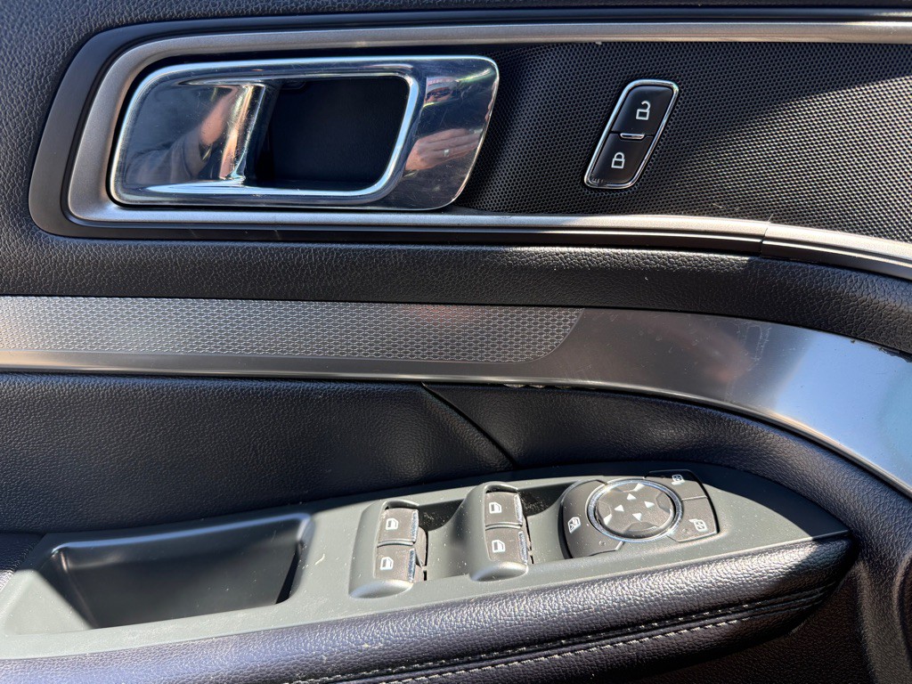 2018 Ford Explorer Image 28