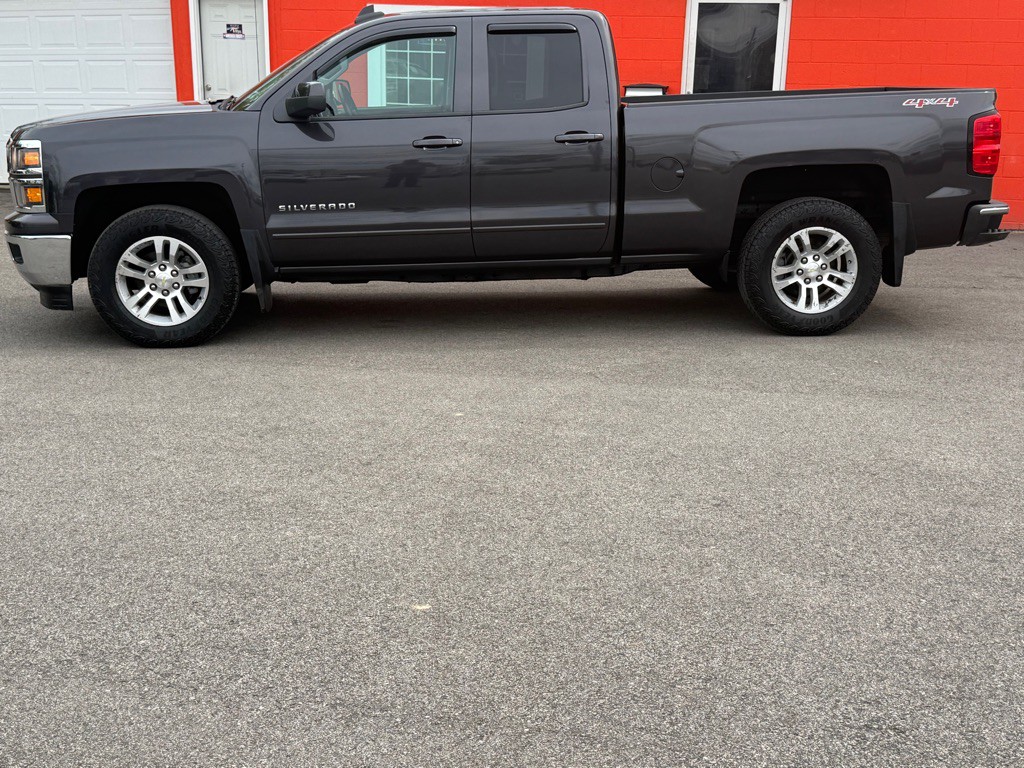 2015 Chevrolet Silverado 1500 Image 2