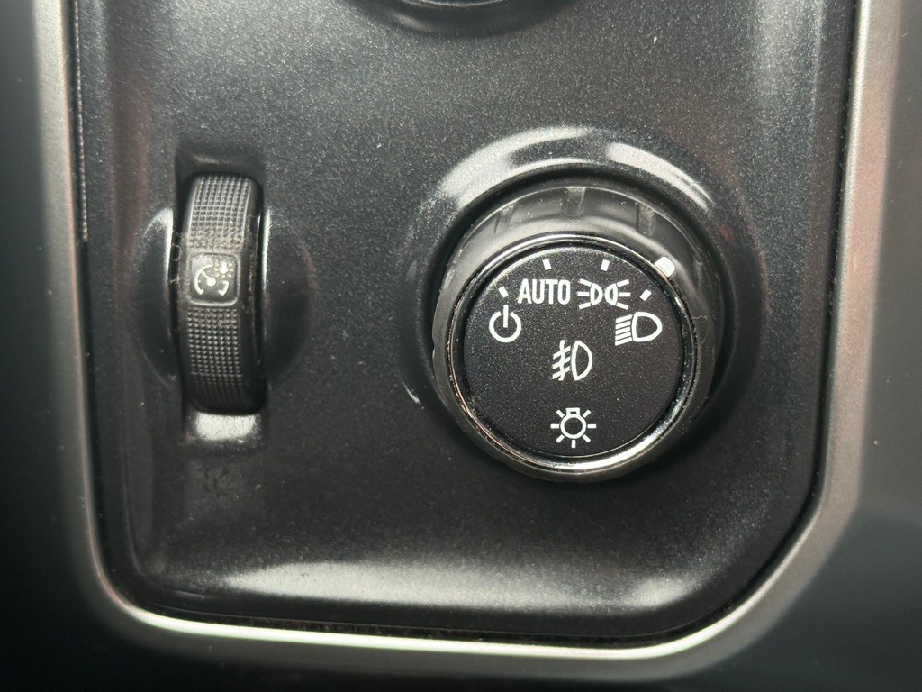 2015 Chevrolet Silverado 1500 Image 28