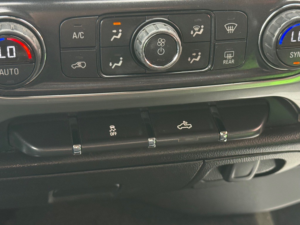 2015 Chevrolet Silverado 1500 Image 37
