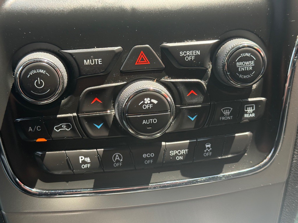 2018 Jeep Grand Cherokee Image 36