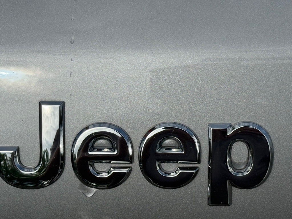 2019 Jeep Cherokee Image 14