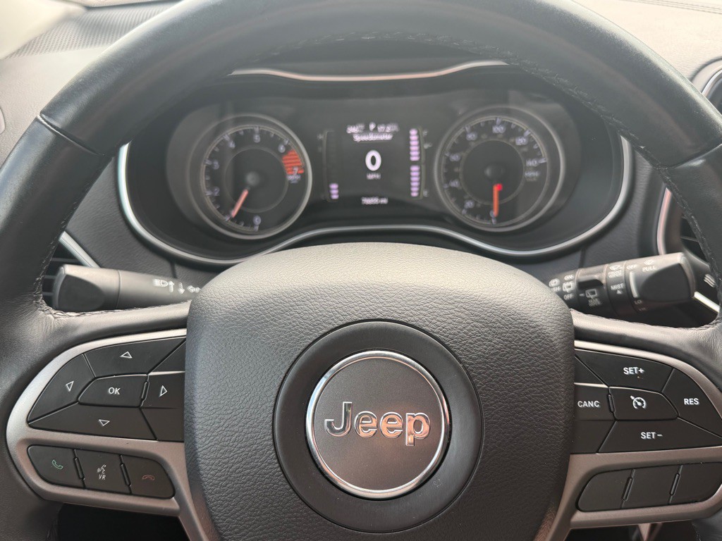 2019 Jeep Cherokee Image 32
