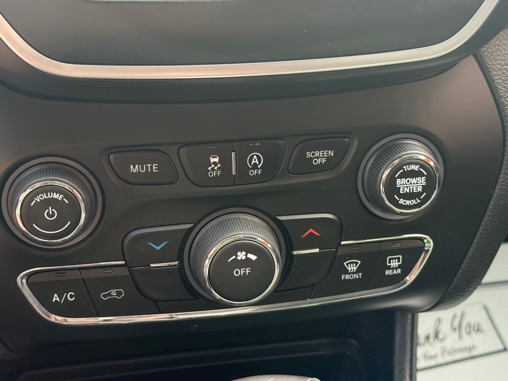2019 Jeep Cherokee Image 35