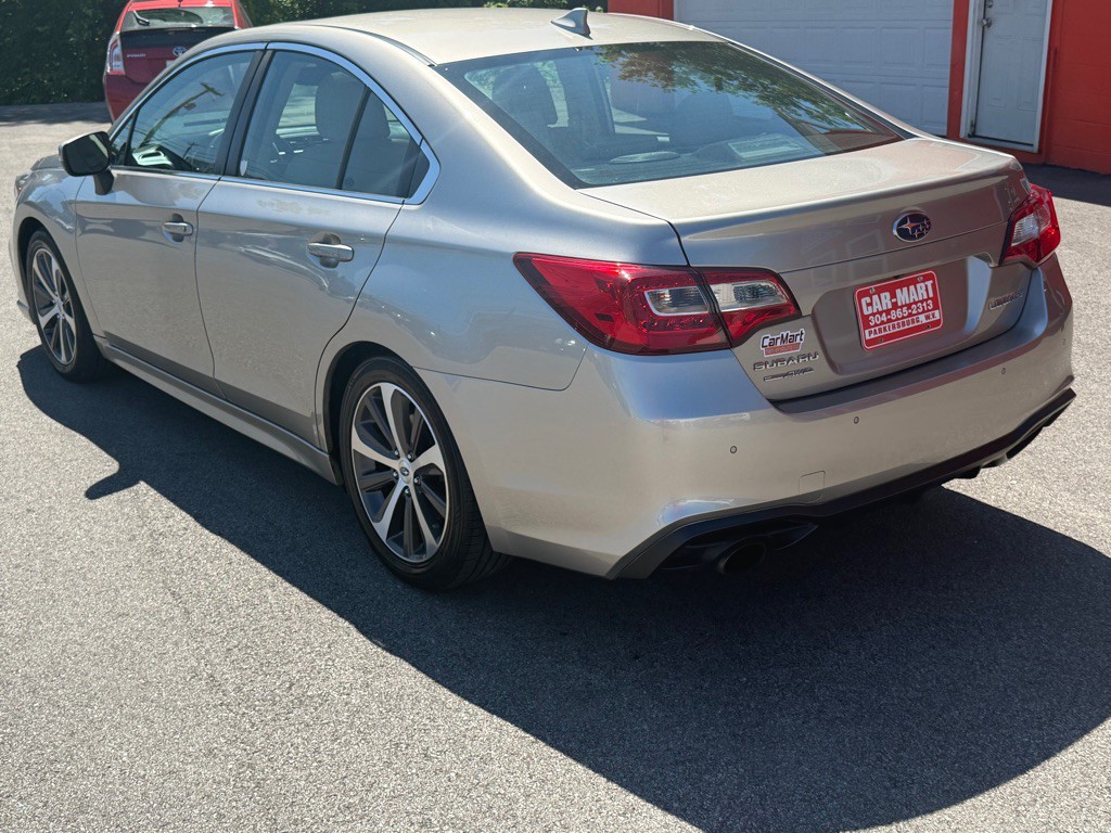 2019 Subaru Legacy Image 4