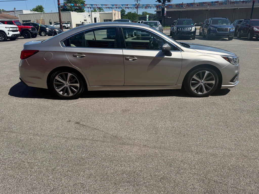 2019 Subaru Legacy Image 7