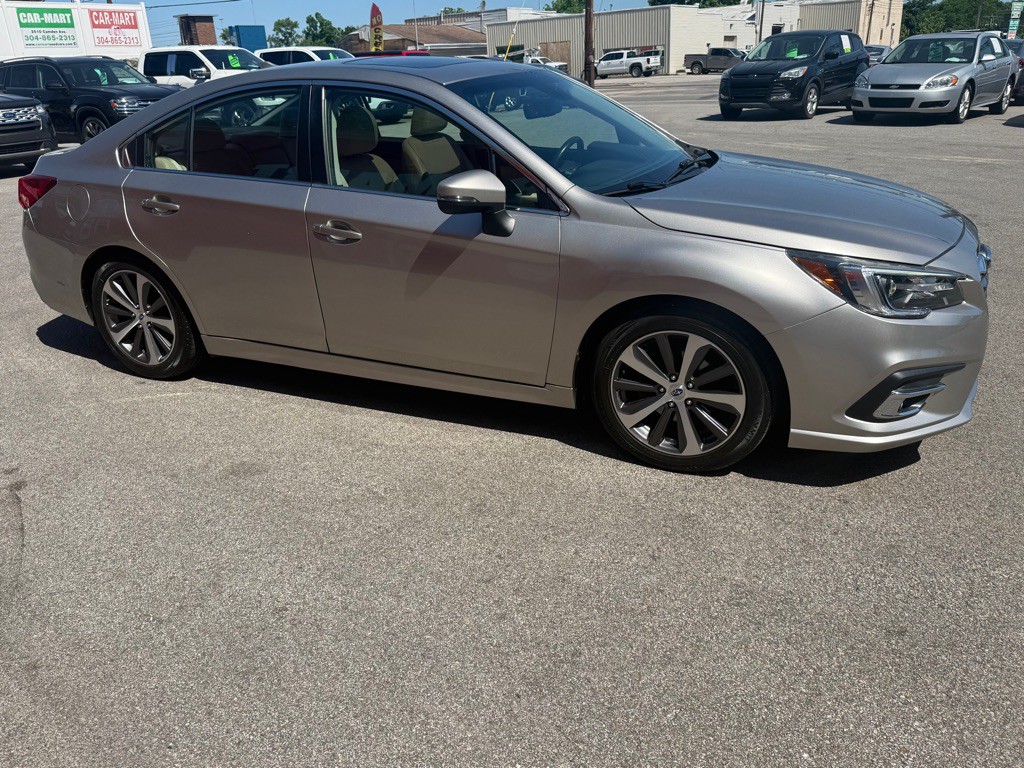 2019 Subaru Legacy Image 8