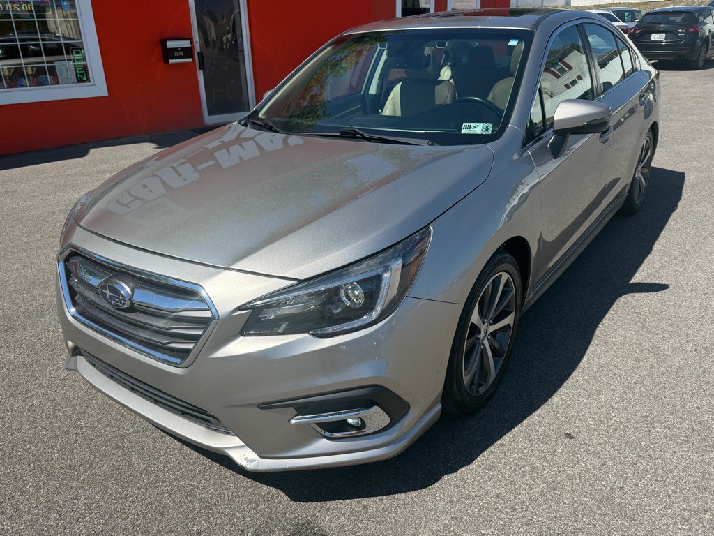 2019 Subaru Legacy Image 11