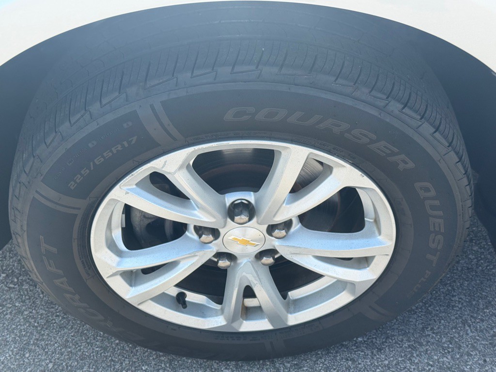 2017 Chevrolet Equinox Image 14