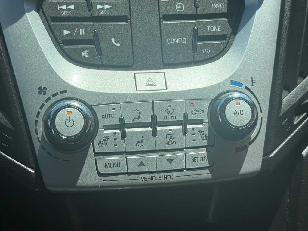 2017 Chevrolet Equinox Image 35