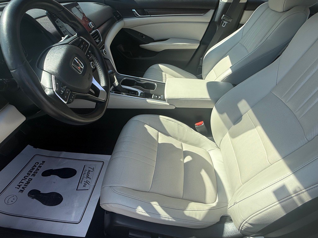 2018 Honda Accord Image 25