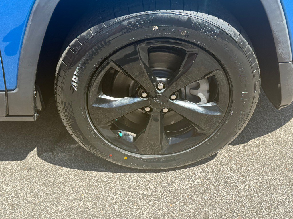 2018 Jeep Cherokee Image 18
