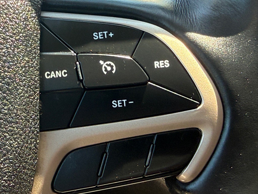 2018 Jeep Cherokee Image 34