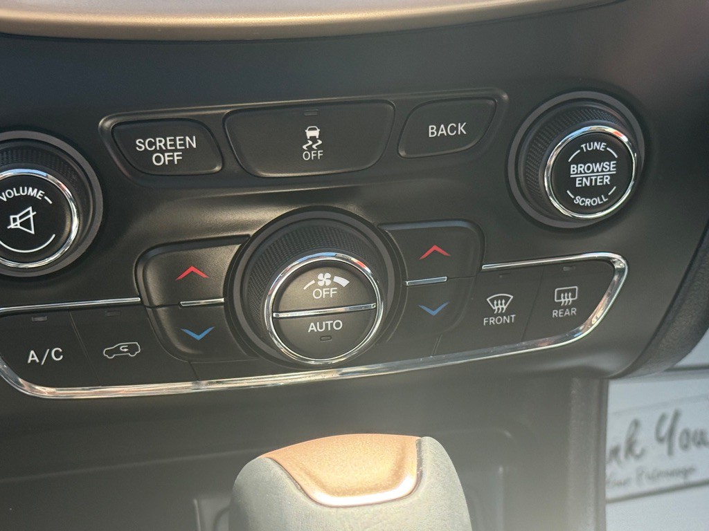 2018 Jeep Cherokee Image 39