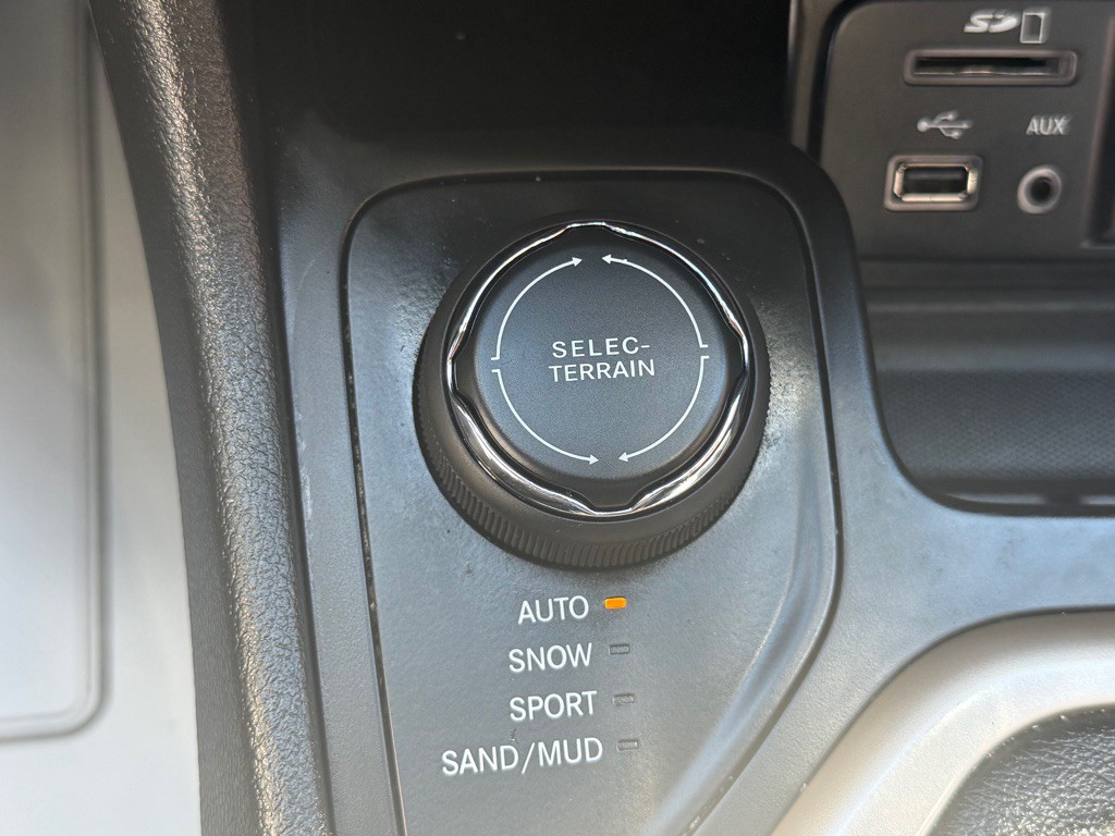 2018 Jeep Cherokee Image 42