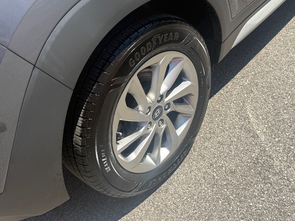 2017 Hyundai Tucson Image 16