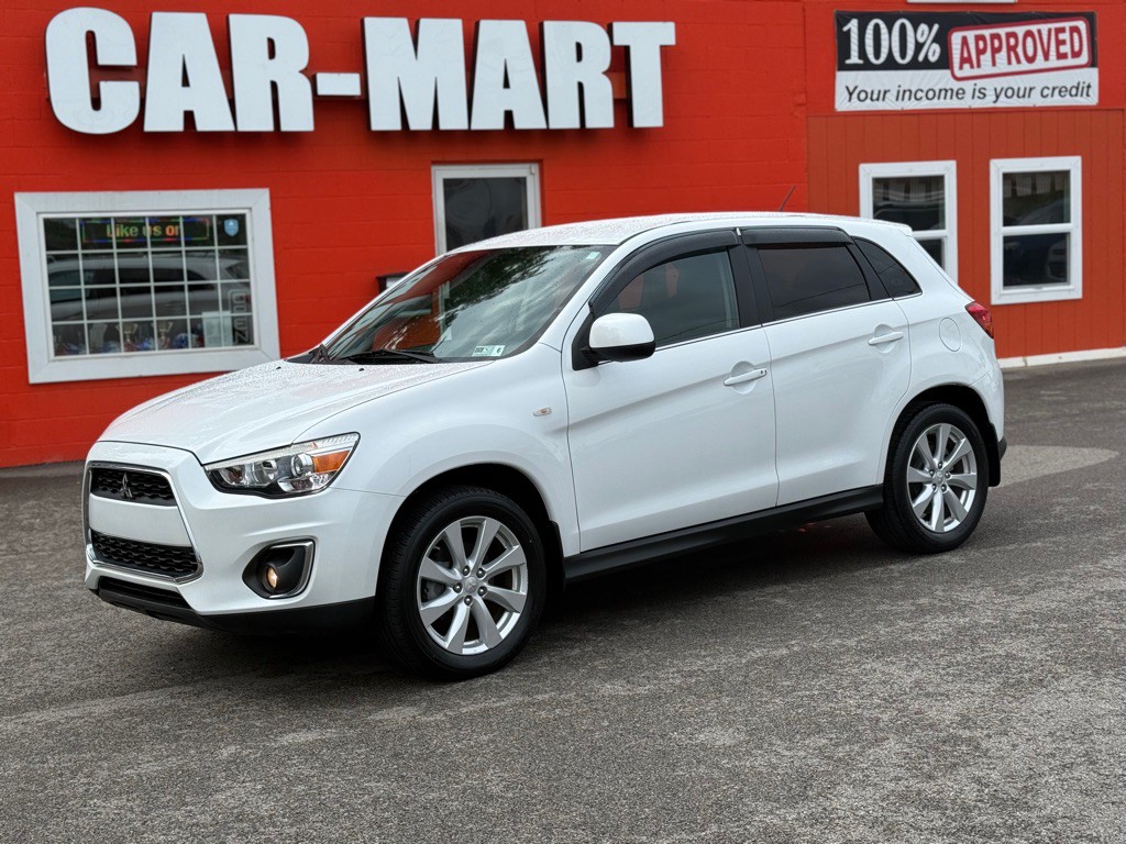 2014 Mitsubishi Outlander Image 2