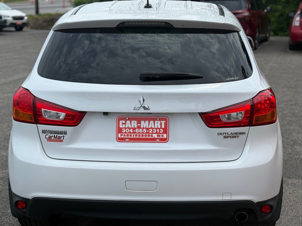 2014 Mitsubishi Outlander Image 5