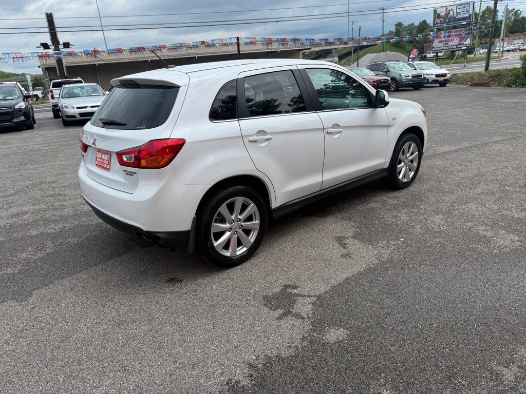 2014 Mitsubishi Outlander Image 6