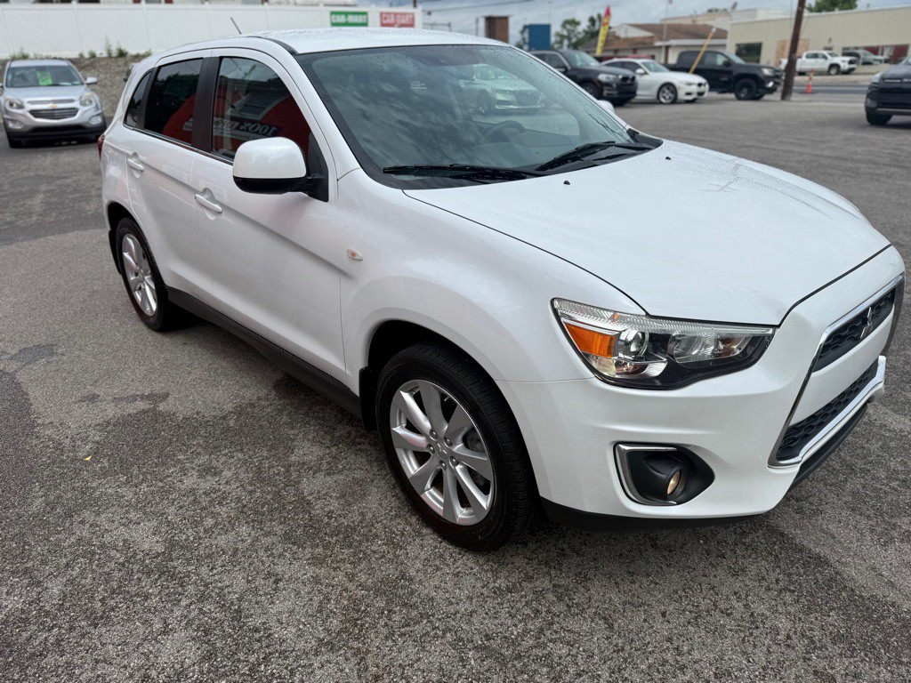 2014 Mitsubishi Outlander Image 8