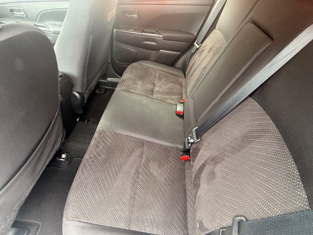 2014 Mitsubishi Outlander Image 22