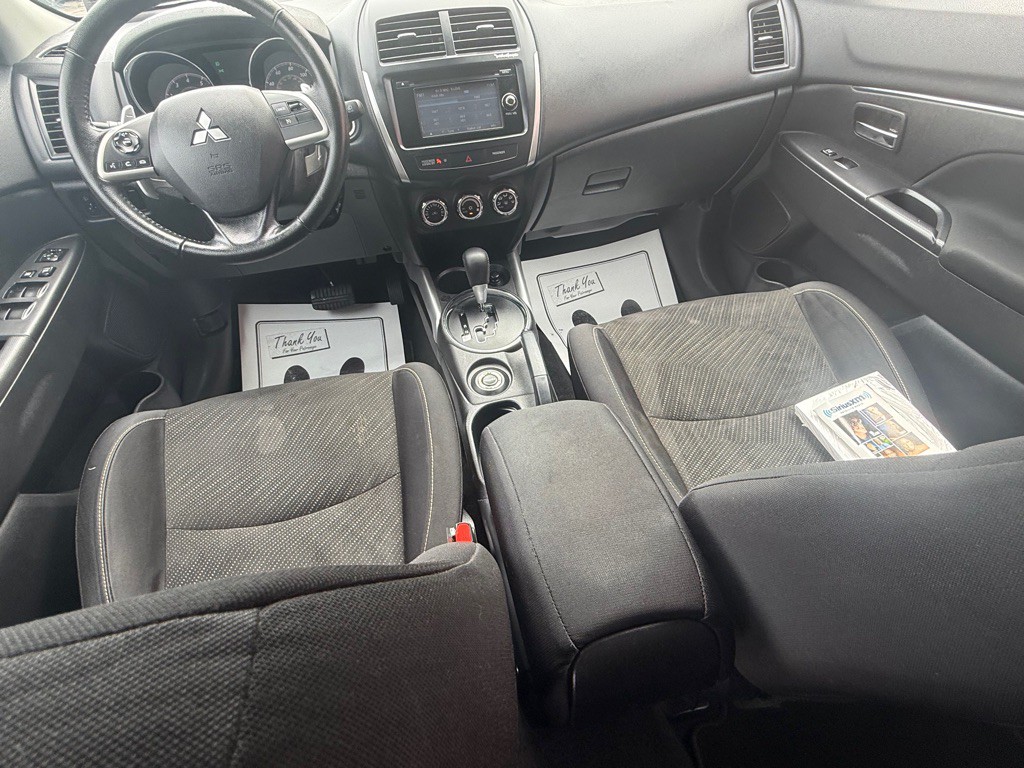 2014 Mitsubishi Outlander Image 23
