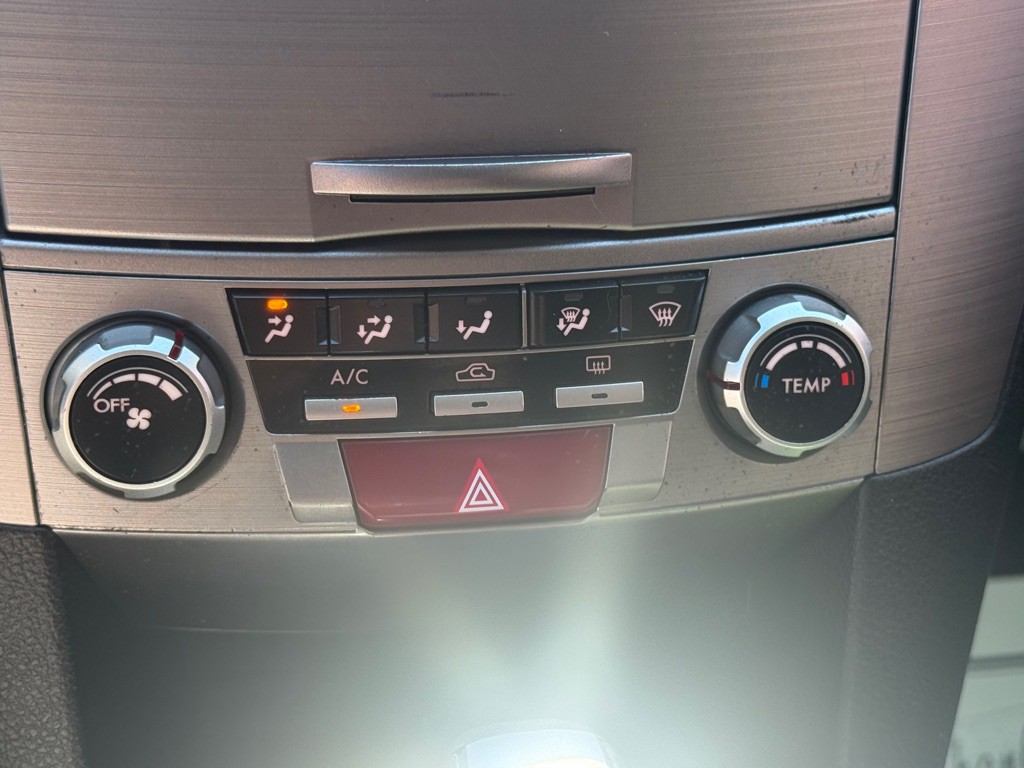 2014 Subaru Outback Image 32