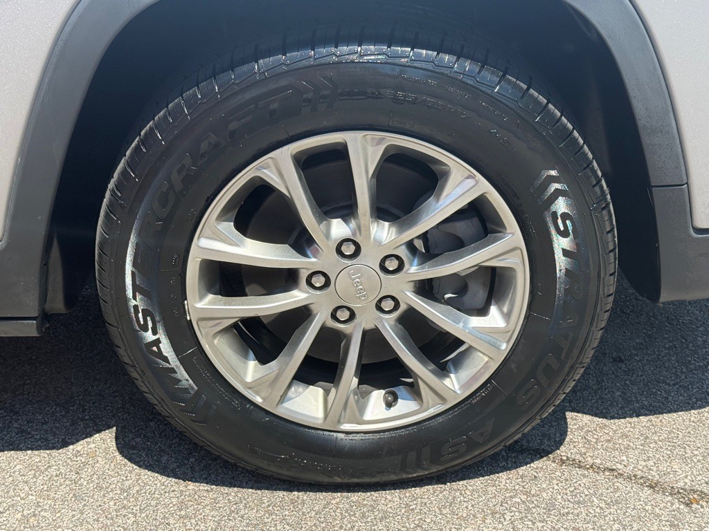 2019 Jeep Cherokee Image 15