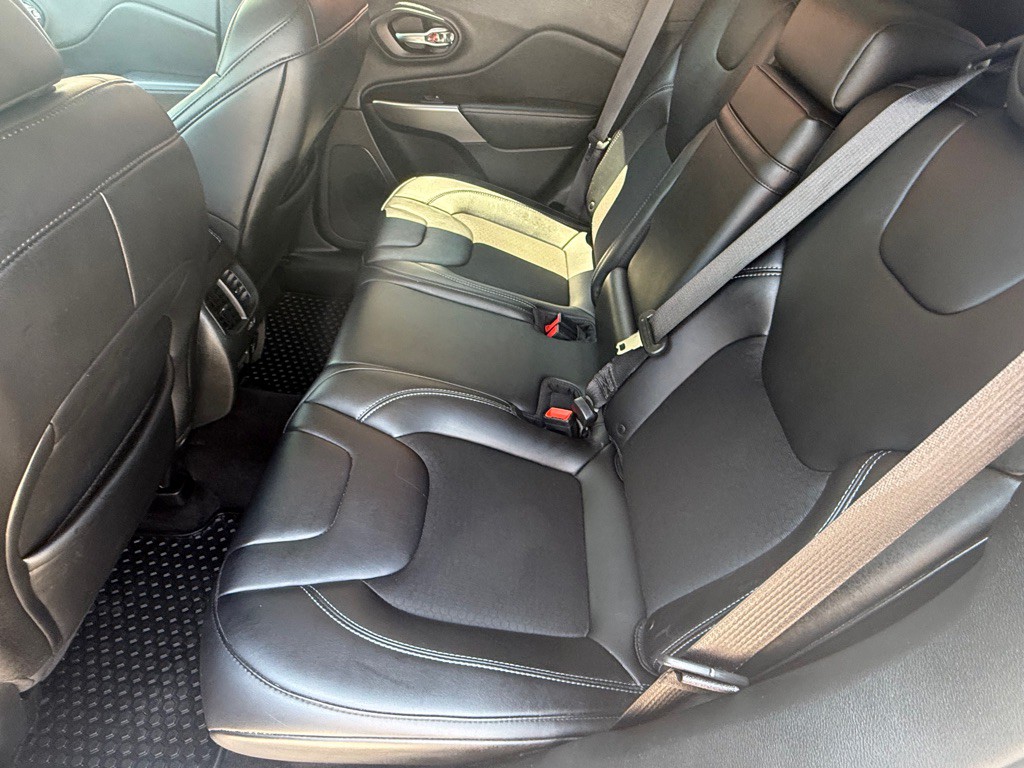 2019 Jeep Cherokee Image 22
