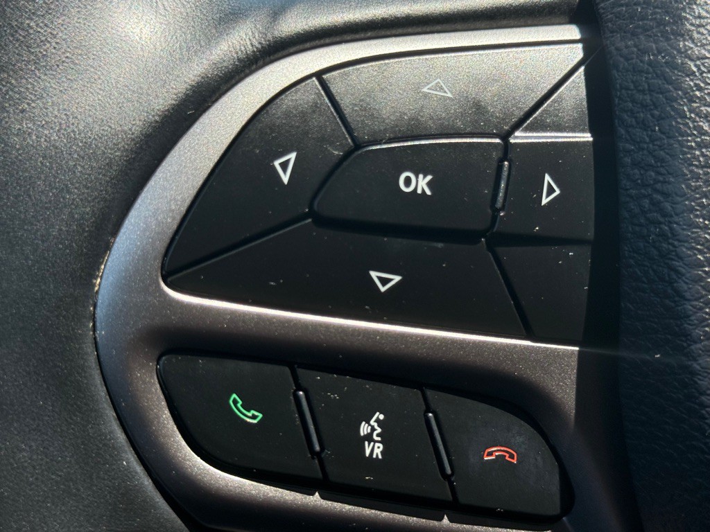 2019 Jeep Cherokee Image 28