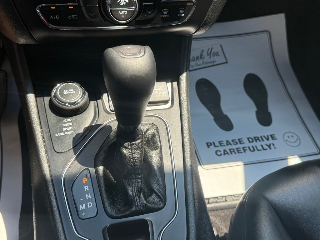 2019 Jeep Cherokee Image 34