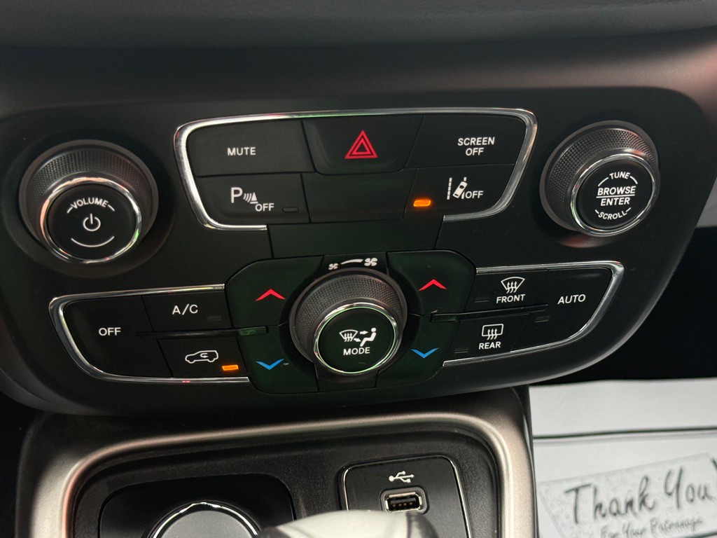 2018 Jeep Compass Image 38
