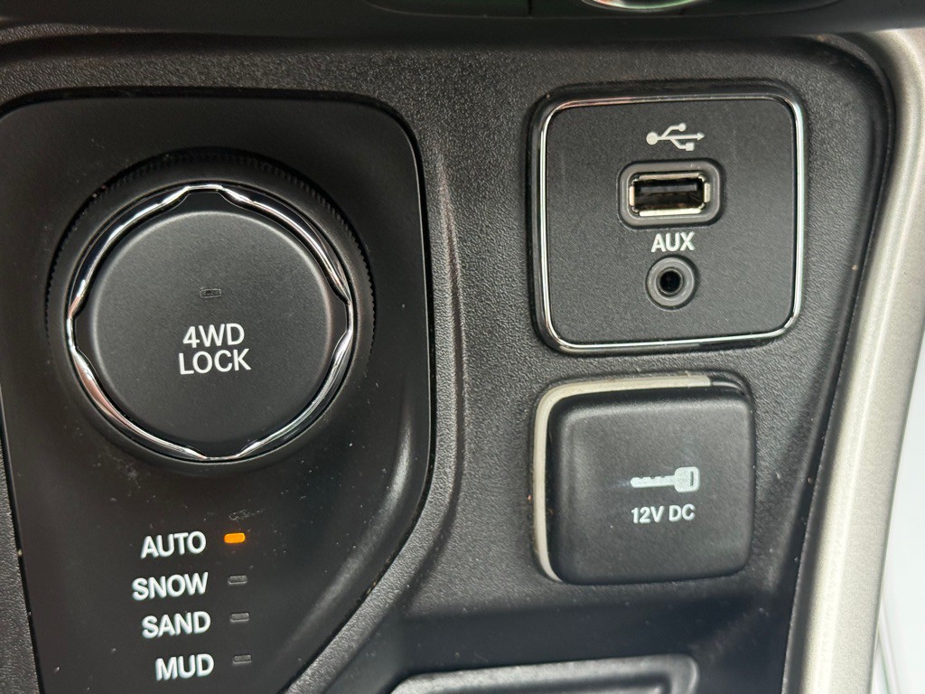 2018 Jeep Compass Image 39