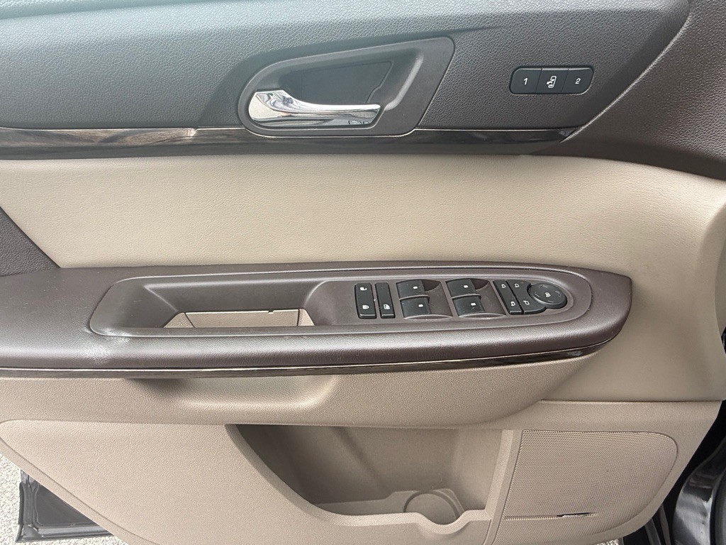 2016 GMC Acadia Image 33
