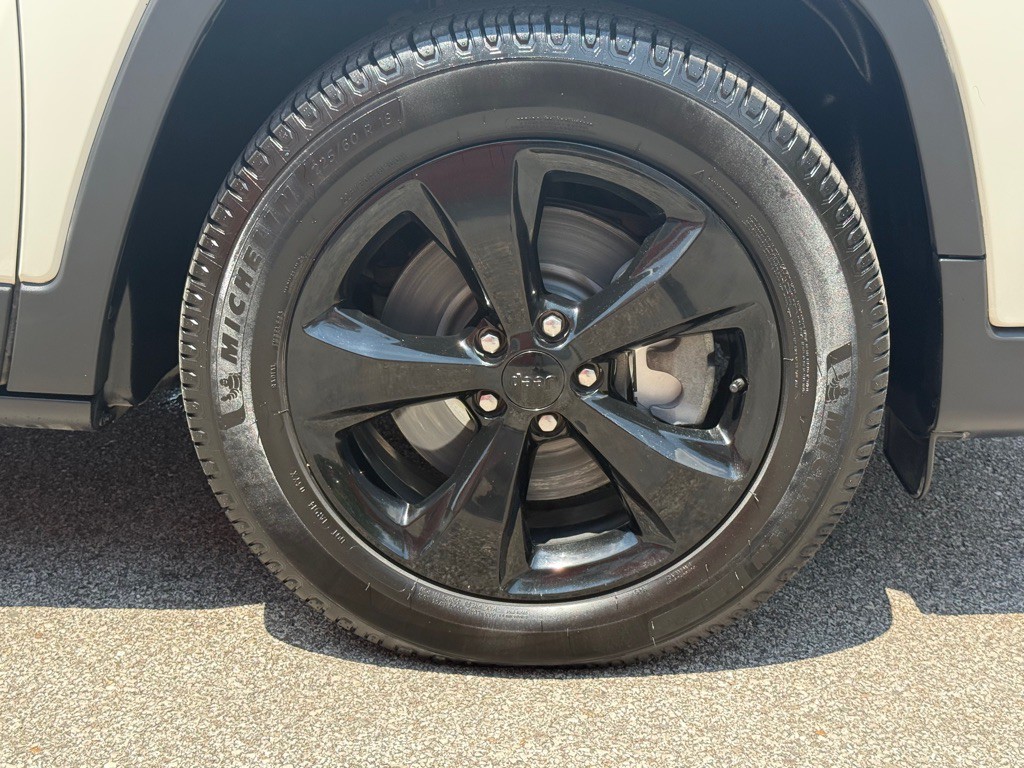 2019 Jeep Cherokee Image 15