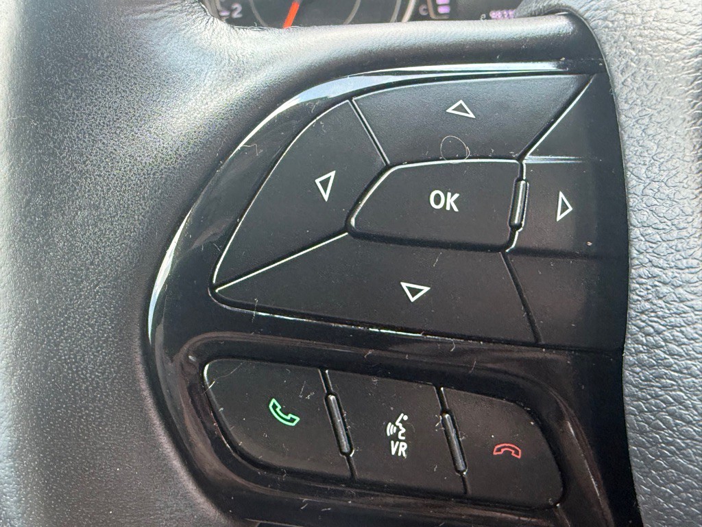 2019 Jeep Cherokee Image 28