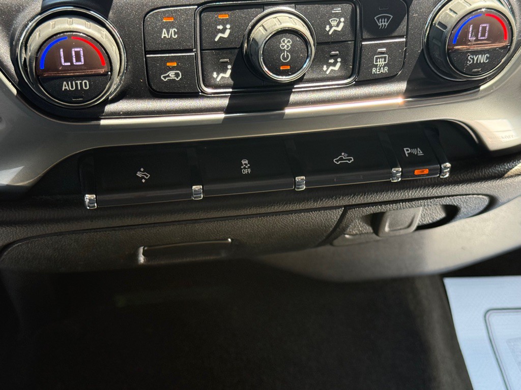 2018 Chevrolet Silverado 1500 Image 38