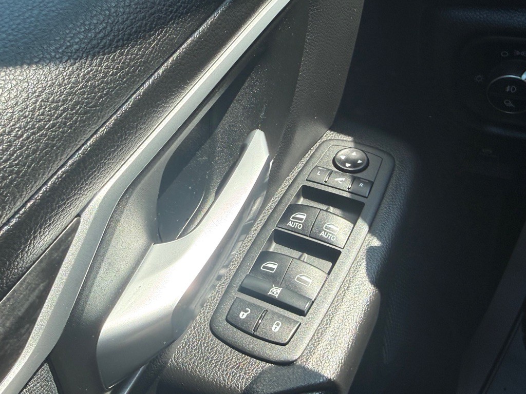 2021 RAM 1500 Image 36