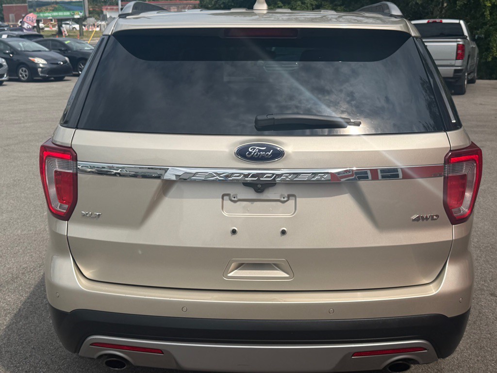 2017 Ford Explorer Image 4