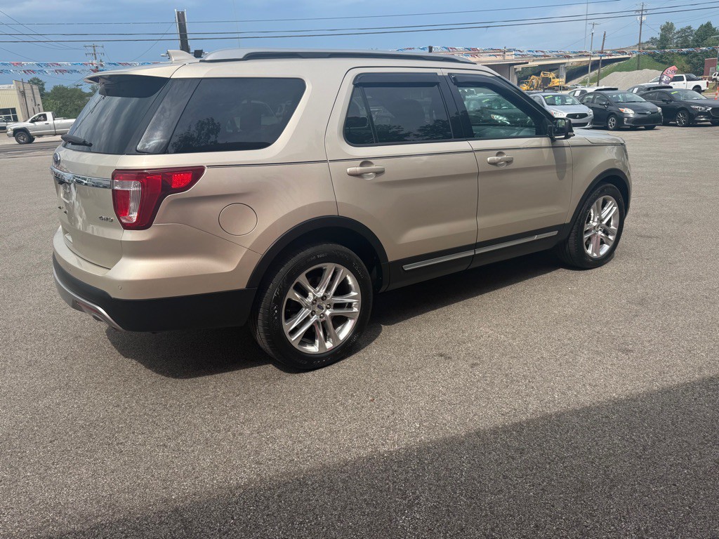 2017 Ford Explorer Image 5