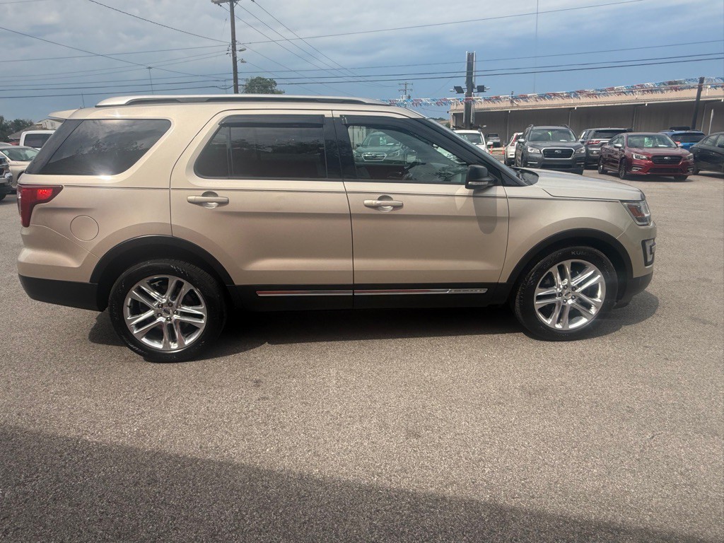 2017 Ford Explorer Image 6