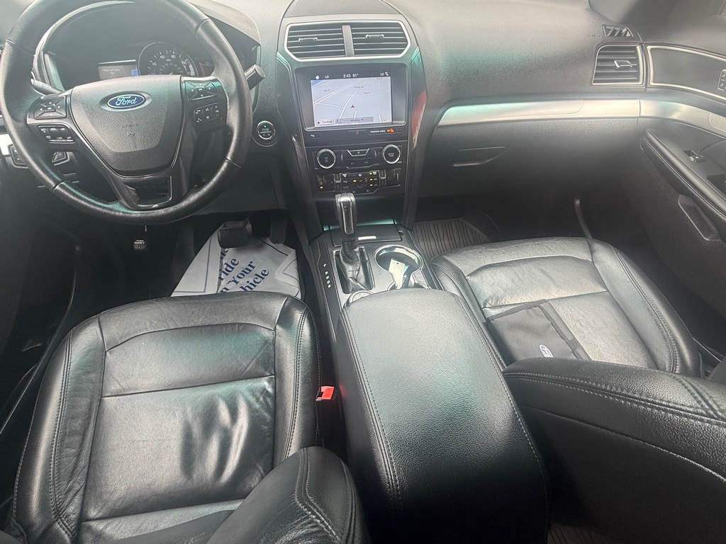2017 Ford Explorer Image 23