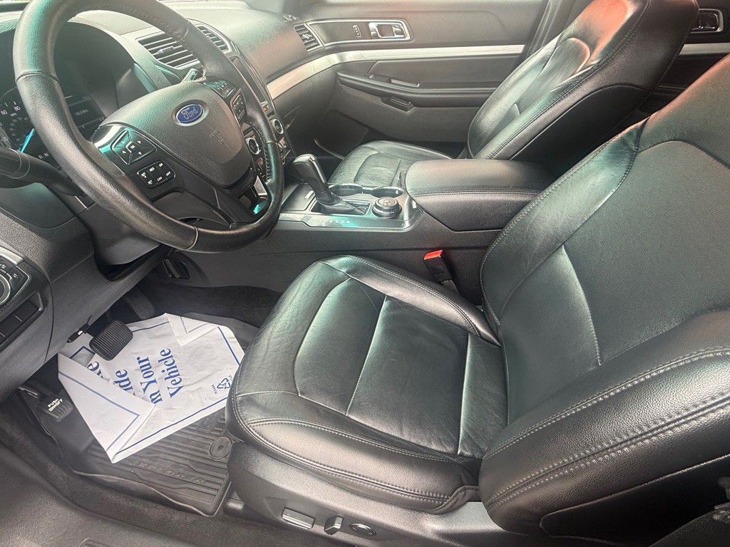 2017 Ford Explorer Image 28
