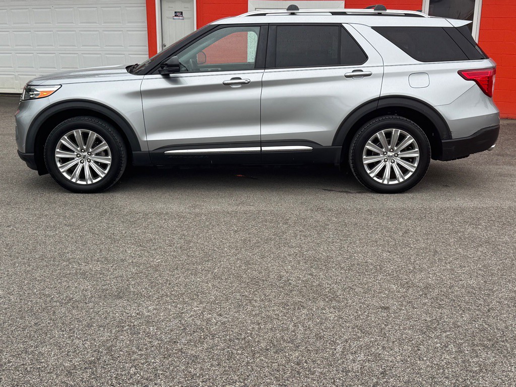 2021 Ford Explorer Image 3