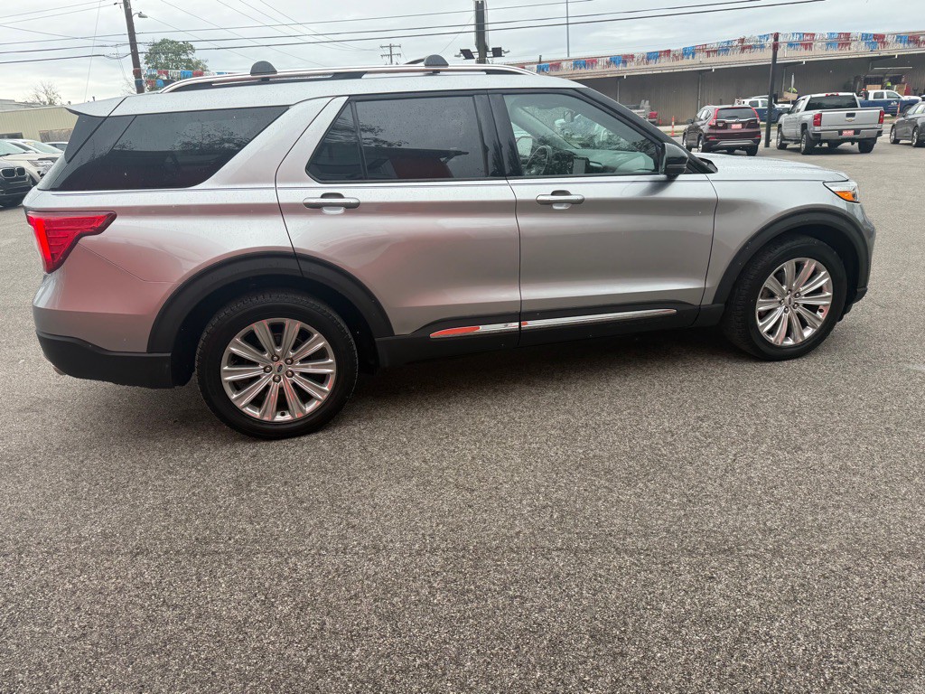 2021 Ford Explorer Image 7