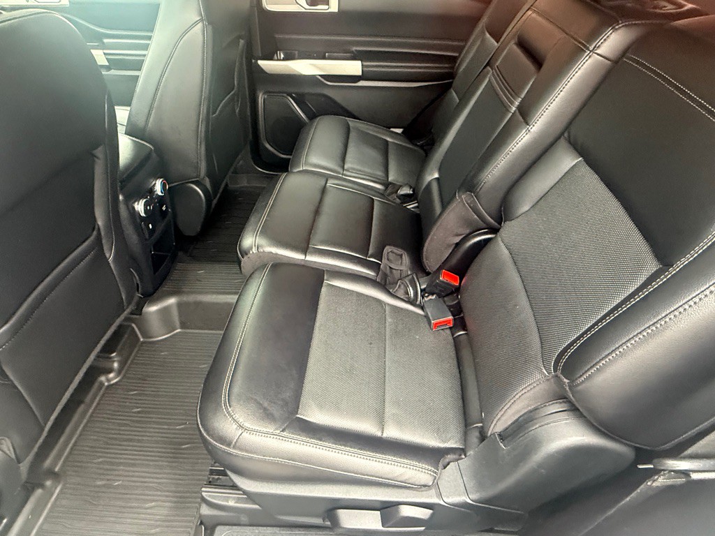 2021 Ford Explorer Image 31