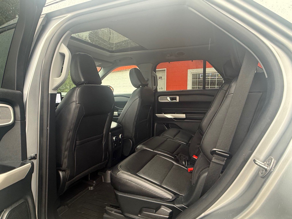 2021 Ford Explorer Image 33
